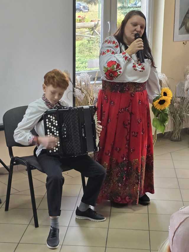 [FOTO] Święto kreatywności i sztuki - Festiwal Artystów Lokalnych Sztuka Stąd w Janowcu