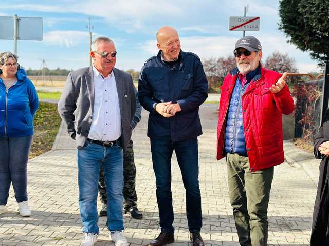 [FOTO] Nowe drogi w Nowym Dworze – lepsza komunikacja dla mieszkańców!