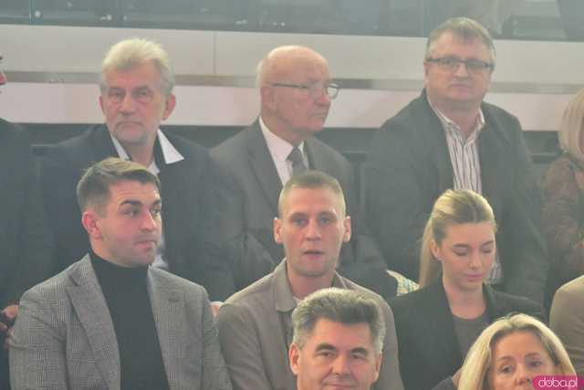 [FOTO,WIDEO] Ziębice świętują historyczne otwarcie nowej Hali Sportowo-Widowiskowej - inwestycja, która zmienia oblicze gminy!