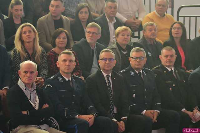 [FOTO,WIDEO] Ziębice świętują historyczne otwarcie nowej Hali Sportowo-Widowiskowej - inwestycja, która zmienia oblicze gminy!