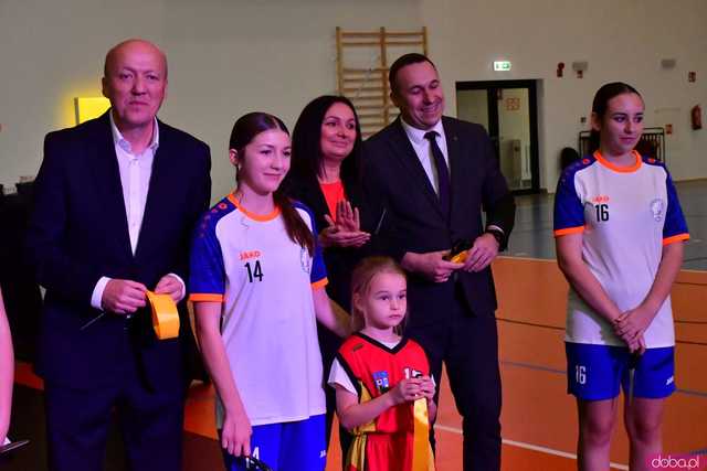 [FOTO,WIDEO] Ziębice świętują historyczne otwarcie nowej Hali Sportowo-Widowiskowej - inwestycja, która zmienia oblicze gminy!
