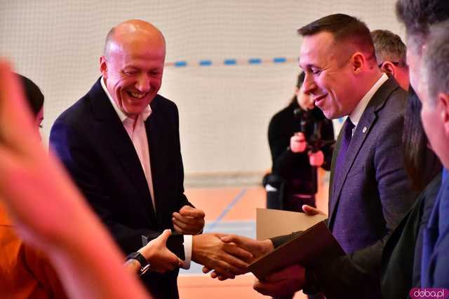 [FOTO,WIDEO] Ziębice świętują historyczne otwarcie nowej Hali Sportowo-Widowiskowej - inwestycja, która zmienia oblicze gminy!