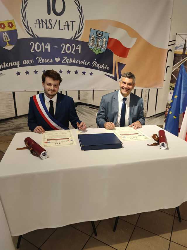 [FOTO] 10 lat wspólnych działań! Ząbkowice Śląskie i Fontenay-aux-Roses odnowiły Przysięgę Partnerstwa