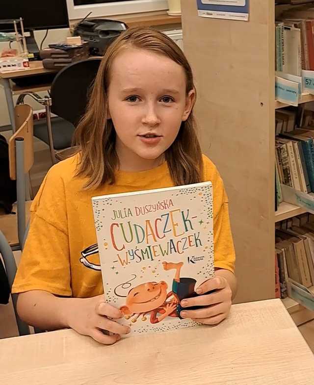 [FOTO] Noc pełna czytelniczych wrażeń - jak uczniowie odkrywali „Moc Bibliotek” w Przyłęku?