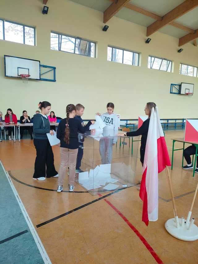 [FOTO] Wybory do Młodzieżowej Rady Gminy Stoszowice rozstrzygnięte!