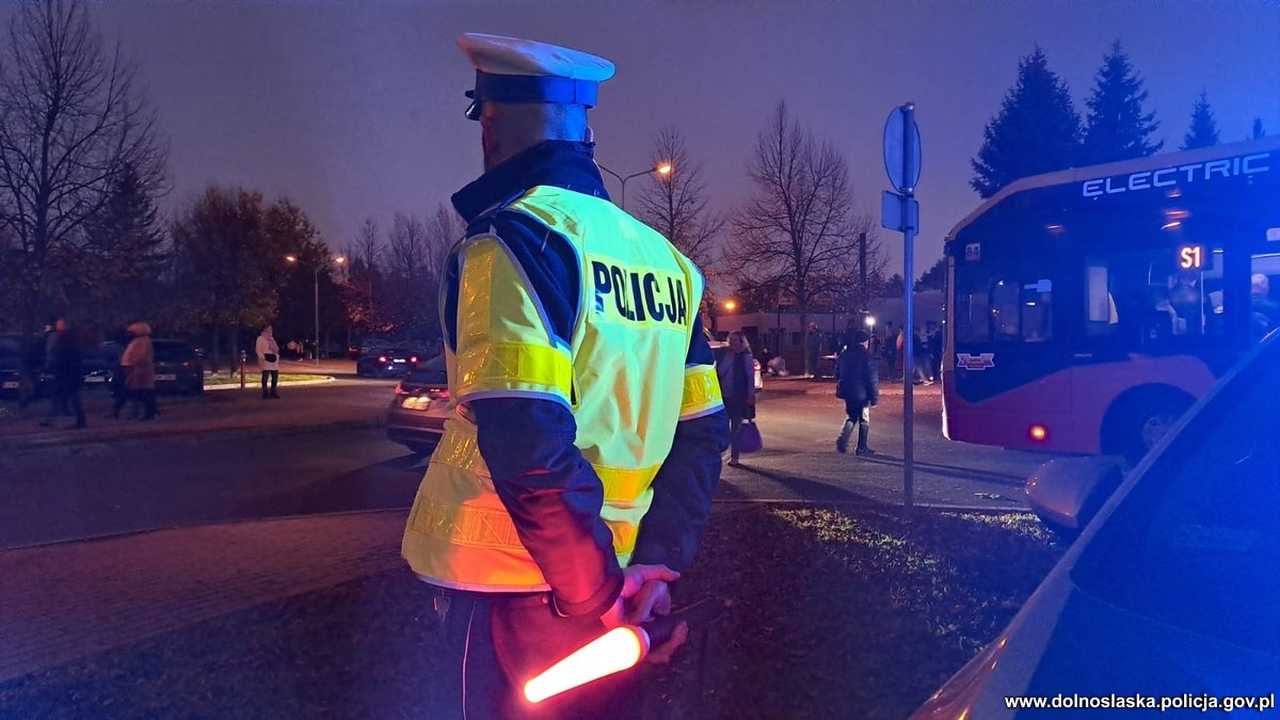 Dolnośląska Policja podsumowała „Wszystkich Świętych 2024”: blisko 6 tysięcy interwencji i 144 nietrzeźwych kierowców!