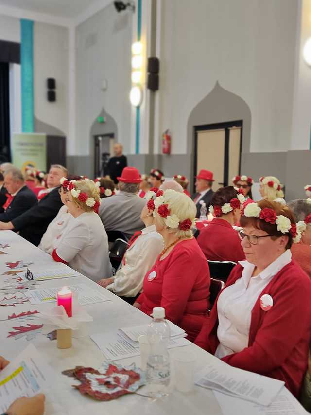 [FOTO] Seniorzy i młodzież dla Niepodległej: Złoty Stok w duchu patriotyzmu