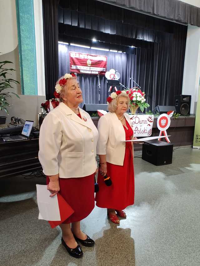 [FOTO] Seniorzy i młodzież dla Niepodległej: Złoty Stok w duchu patriotyzmu