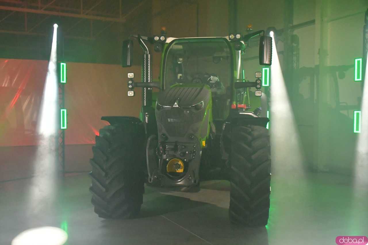 [FOTO, WIDEO] Zobaczcie, jak wygląda przyszłość maszyn rolniczych – premiera ciągnika Fendt 600 w Stoszowicach