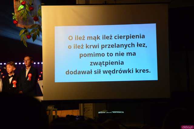 [FOTO] Zaśpiewajmy dla Niepodległej! Ziębice rozpoczęły obchody 11 listopada!