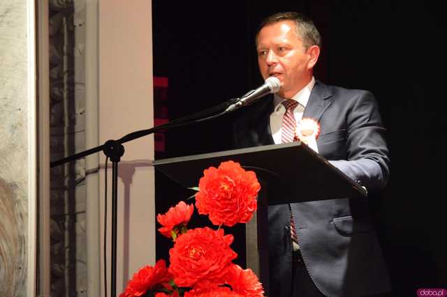 [FOTO] Zaśpiewajmy dla Niepodległej! Ziębice rozpoczęły obchody 11 listopada!