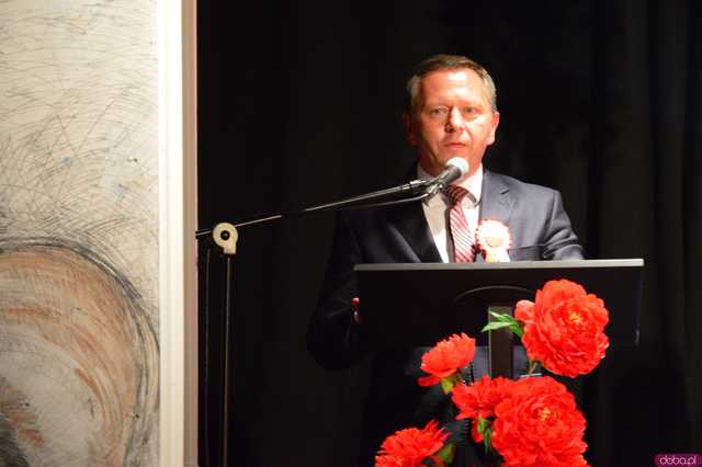 [FOTO] Zaśpiewajmy dla Niepodległej! Ziębice rozpoczęły obchody 11 listopada!