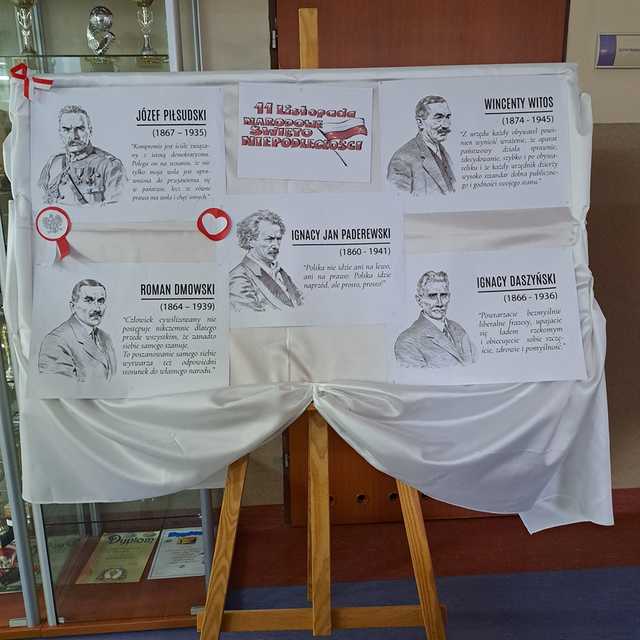 [FOTO] Z sercem dla Polski: Szkolna akademia w Bardzie z okazji Święta Niepodległości