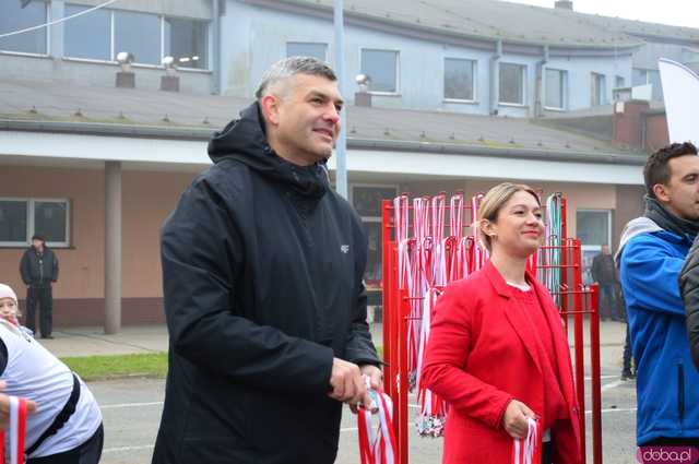 [FOTO, WIDEO] Ząbkowice Śląskie biegną dla Niepodległej – Patriotyzm na sportowo podczas 6. Biegu Niepodległości