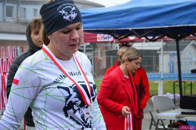 [FOTO, WIDEO] Ząbkowice Śląskie biegną dla Niepodległej – Patriotyzm na sportowo podczas 6. Biegu Niepodległości