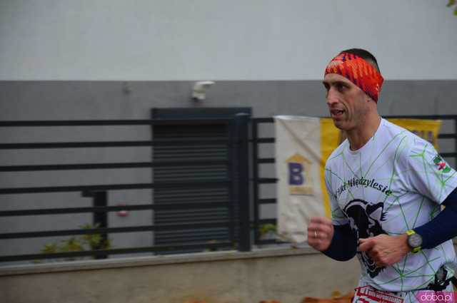 [FOTO, WIDEO] Ząbkowice Śląskie biegną dla Niepodległej – Patriotyzm na sportowo podczas 6. Biegu Niepodległości