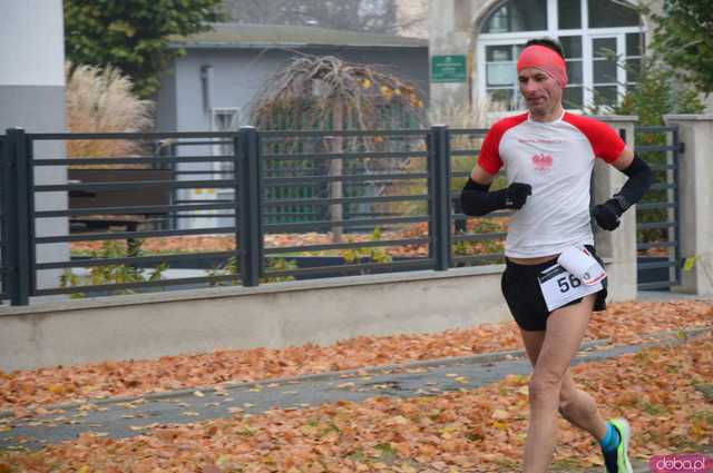 [FOTO, WIDEO] Ząbkowice Śląskie biegną dla Niepodległej – Patriotyzm na sportowo podczas 6. Biegu Niepodległości