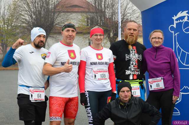 [FOTO, WIDEO] Ząbkowice Śląskie biegną dla Niepodległej – Patriotyzm na sportowo podczas 6. Biegu Niepodległości