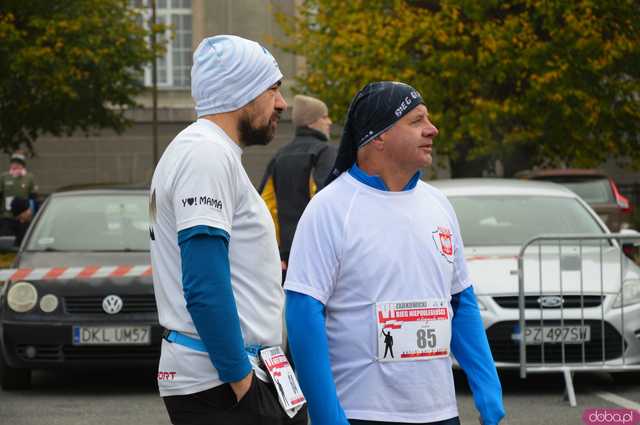 [FOTO, WIDEO] Ząbkowice Śląskie biegną dla Niepodległej – Patriotyzm na sportowo podczas 6. Biegu Niepodległości