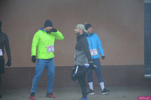 [FOTO, WIDEO] Ząbkowice Śląskie biegną dla Niepodległej – Patriotyzm na sportowo podczas 6. Biegu Niepodległości