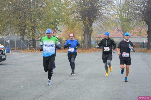 [FOTO, WIDEO] Ząbkowice Śląskie biegną dla Niepodległej – Patriotyzm na sportowo podczas 6. Biegu Niepodległości
