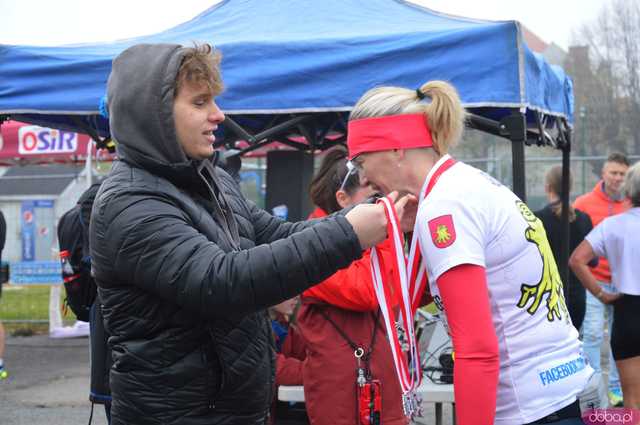 [FOTO, WIDEO] Ząbkowice Śląskie biegną dla Niepodległej – Patriotyzm na sportowo podczas 6. Biegu Niepodległości