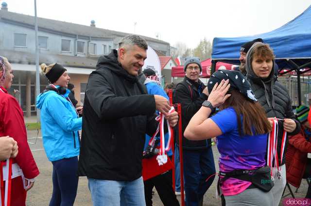 [FOTO, WIDEO] Ząbkowice Śląskie biegną dla Niepodległej – Patriotyzm na sportowo podczas 6. Biegu Niepodległości