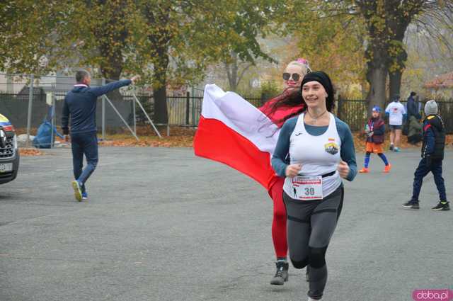 [FOTO, WIDEO] Ząbkowice Śląskie biegną dla Niepodległej – Patriotyzm na sportowo podczas 6. Biegu Niepodległości