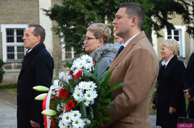 W hołdzie bohaterom – mieszkańcy Barda świętowali 106 lat wolnej Polski