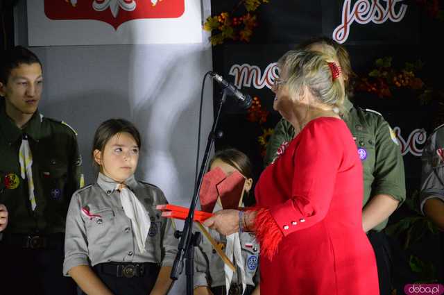 Moc pieśni patriotycznych w Świetlicy Wiejskiej w Stoszowicach 