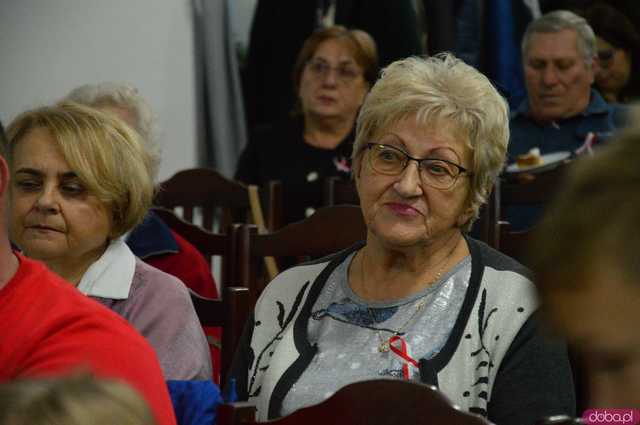 Moc pieśni patriotycznych w Świetlicy Wiejskiej w Stoszowicach 