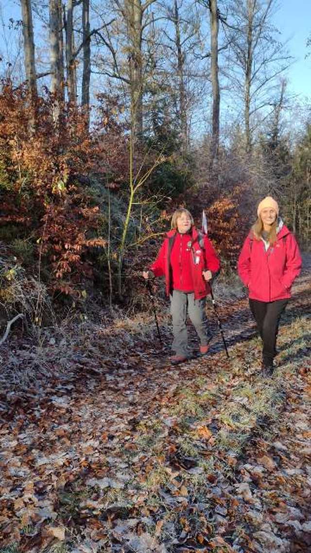 [FOTO] Setki głosów Mazurka Dąbrowskiego na najwyższym szczycie ziemi ząbkowickiej