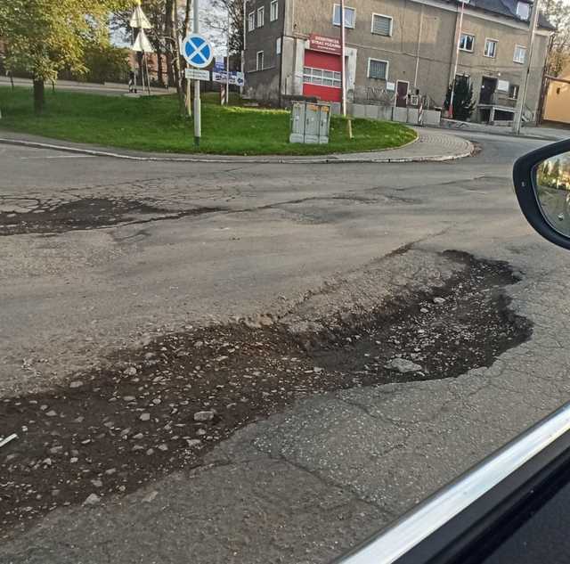 [FOTO] 198 tysięcy złotych na remont ulic w Złotym Stoku - mieszkańcy mogą już z nich korzystać!