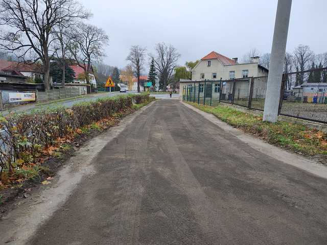 [FOTO] 198 tysięcy złotych na remont ulic w Złotym Stoku - mieszkańcy mogą już z nich korzystać!