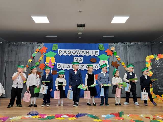 [FOTO] Przedszkolaki z Mąkolna pasowane na starszaka