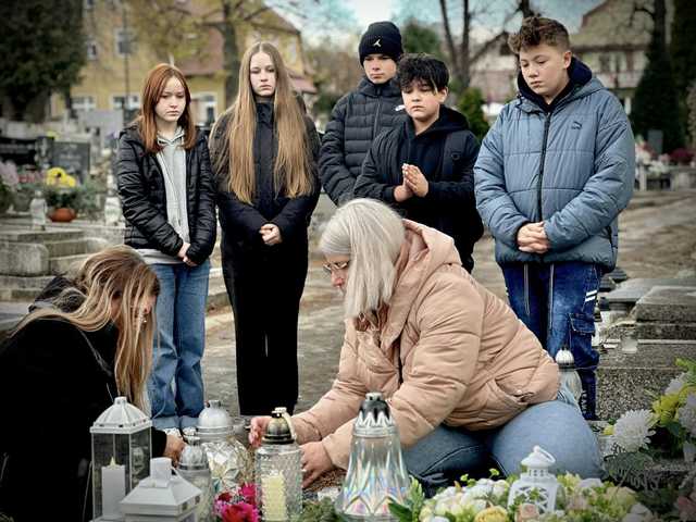 [FOTO] Szczypiornistki rywalizowały w Memoriale Janusza Kwaśnicy w Ziębicach