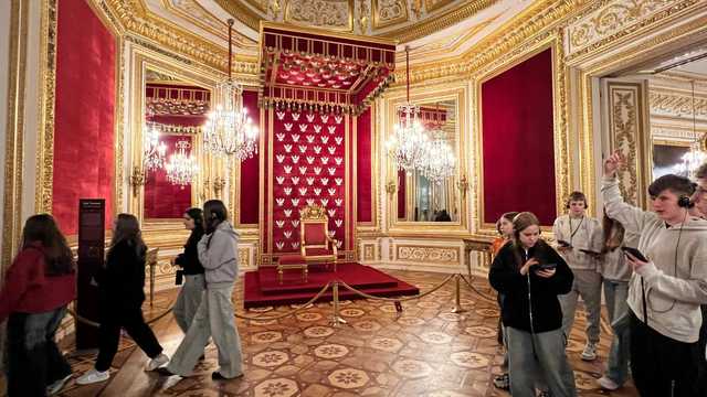 [FOTO] Uczniowie z Barda wizytowali u prezydenta Trzaskowskiego i kibicowali piłkarskiej reprezentacji