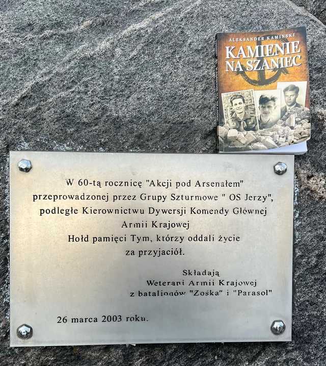 [FOTO] Uczniowie z Barda wizytowali u prezydenta Trzaskowskiego i kibicowali piłkarskiej reprezentacji