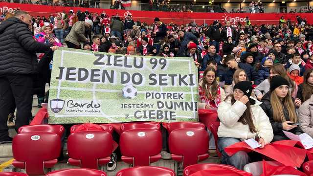 [FOTO] Uczniowie z Barda wizytowali u prezydenta Trzaskowskiego i kibicowali piłkarskiej reprezentacji