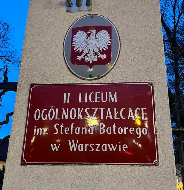 [FOTO] Uczniowie z Barda wizytowali u prezydenta Trzaskowskiego i kibicowali piłkarskiej reprezentacji