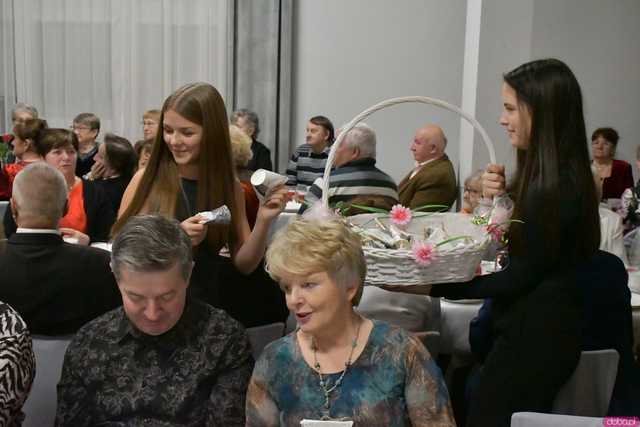[FOTO, WIDEO] SeniorVita 2024: Wspólna podróż ku zdrowiu i radości w Mąkolnie