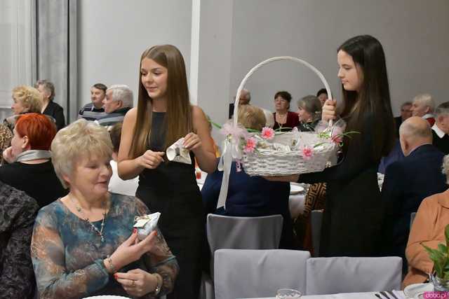 [FOTO, WIDEO] SeniorVita 2024: Wspólna podróż ku zdrowiu i radości w Mąkolnie