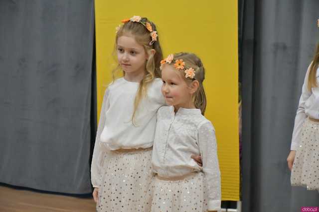 [FOTO, WIDEO] SeniorVita 2024: Wspólna podróż ku zdrowiu i radości w Mąkolnie