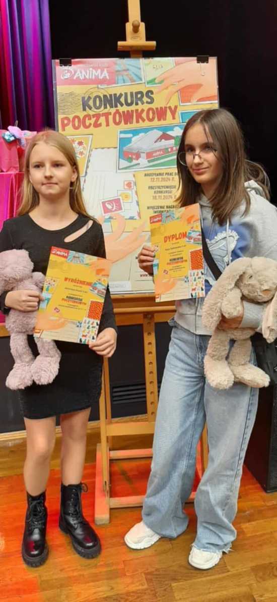 [FOTO] Talent i wyobraźnia na podium! Sukces młodych artystek z Gminy Bardo
