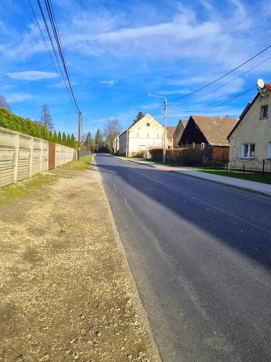 [FOTO] Nowa jakość na drogach w Stolcu: zakończono kluczowy etap przebudowy