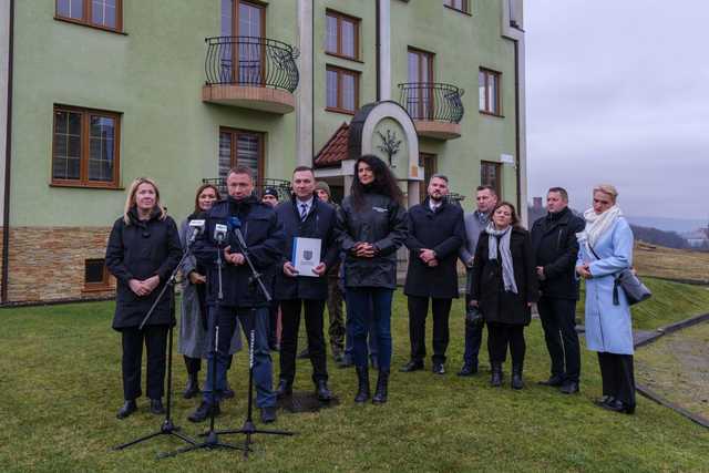 Kamieniec Ząbkowicki liderem w odbudowie po powodzi – nowe mieszkania dla mieszkańców