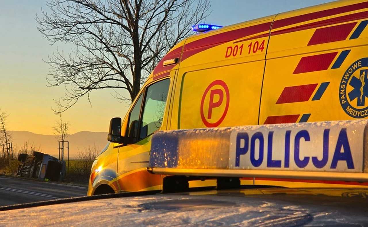 [FOTO] Niebezpieczny weekend na drogach: doszło aż do 8 zdarzeń!