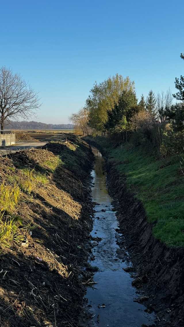 [FOTO] Udrożniono cieki wodne w Przyłęku