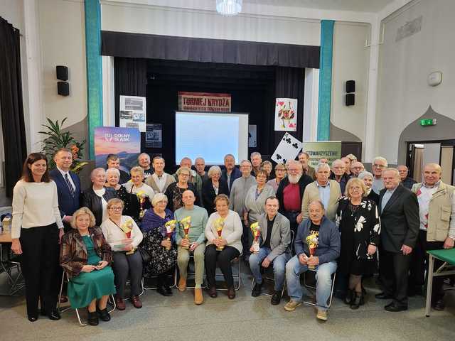 [FOTO] Turniej umysłów w Złotym Stoku: brydż i scrabble na najwyższym poziomie