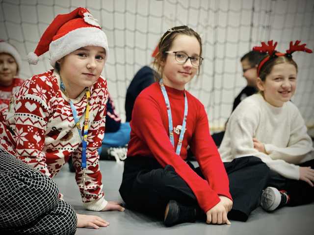 [FOTO] Świąteczna magia połączyła młodzież w Ziębicach